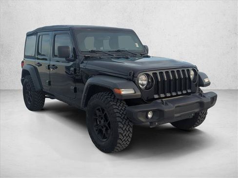 Used 2022 Jeep Wrangler Unlimited Sport AWD/4WD image 3