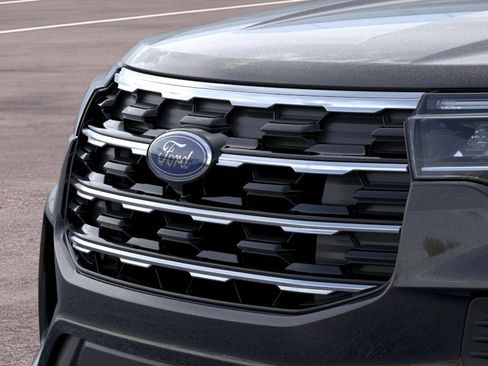 New 2026 Ford Explorer Active RWD image 17