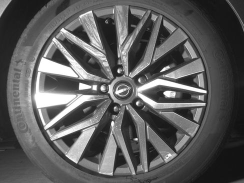 Used 2025 Nissan Altima 2.5 SV image 13