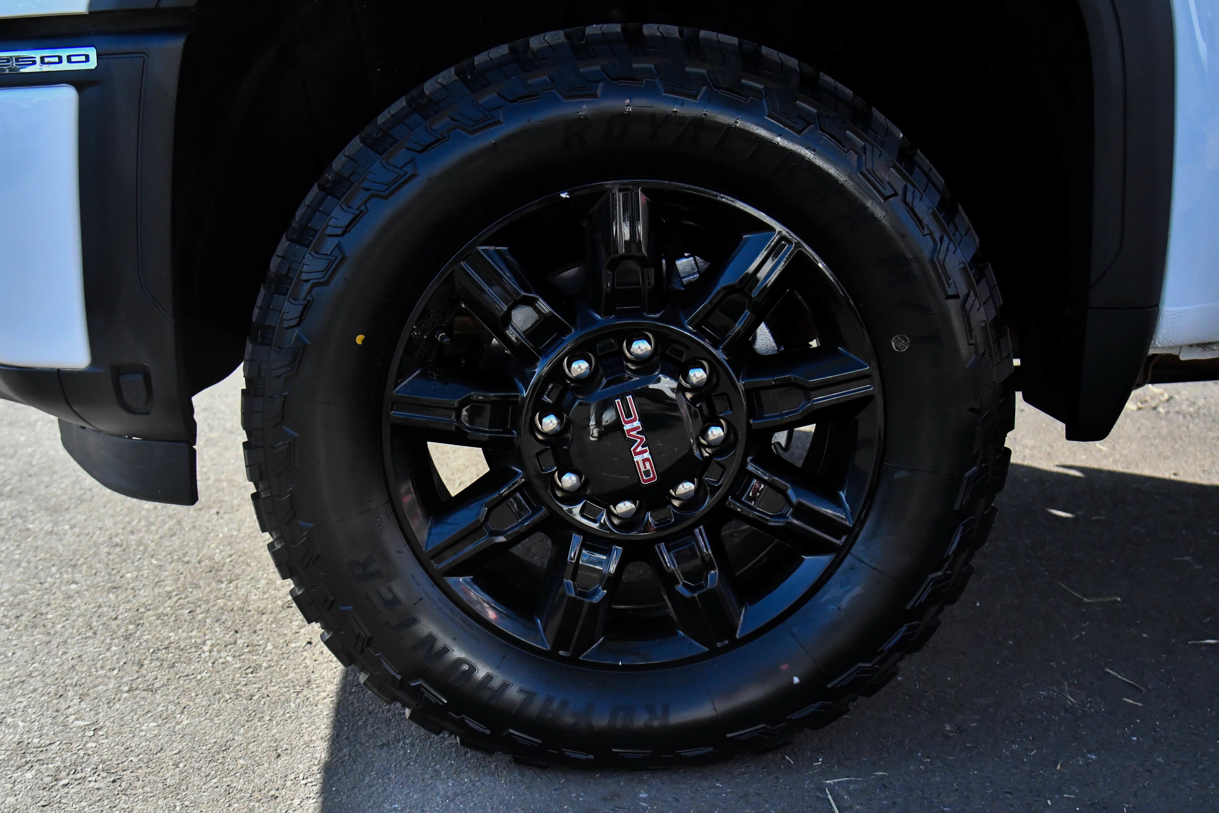 Used 2026 GMC Sierra 2500 AT4 AWD/4WD image 12