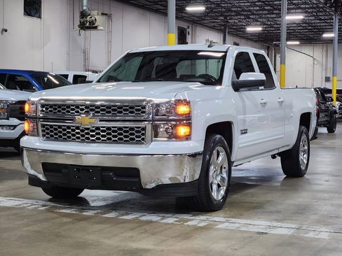 Used 2015 Chevrolet Silverado 1500 LT w/ Texas Edition, 1LT Trim RWD image 4