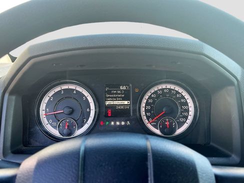 Used 2022 RAM 1500 Tradesman w/ Chrome Appearance Group RWD image 12