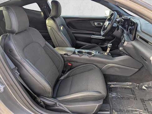 Used 2025 Ford Mustang EcoBoost image 19