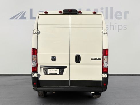 Used 2023 RAM ProMaster 2500 FWD image 4