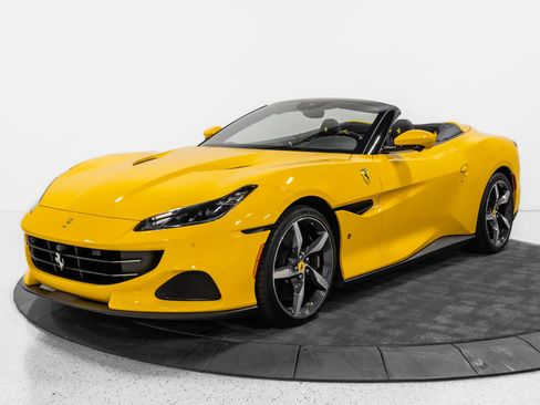 Used 2023 Ferrari Portofino M RWD image 2