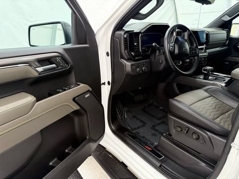 Used 2024 Chevrolet Silverado 1500 ZR2 AWD/4WD image 23