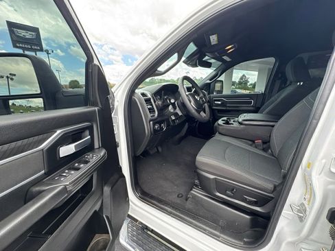 Used 2025 RAM 2500 Big Horn AWD/4WD image 9