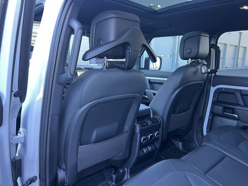 Certified 2023 Land Rover Defender 110 V8 image 34