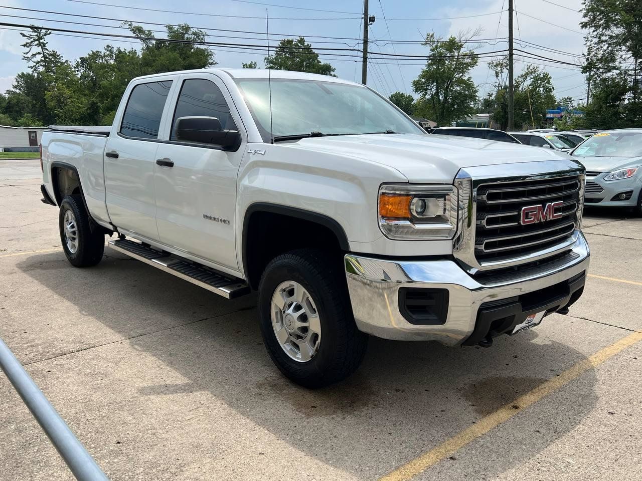 Used 2016 GMC Sierra 2500 4x4 Crew Cab image 3