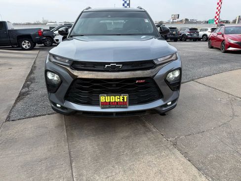 Used 2021 Chevrolet TrailBlazer RS w/ Sun and Liftgate Package image 2