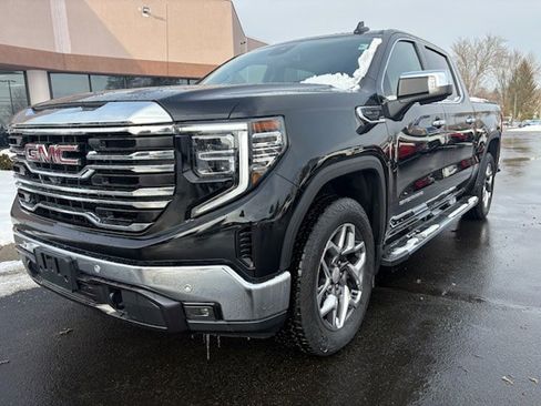 Used 2022 GMC Sierra 1500 SLT w/ SLT Premium Plus Package image 1