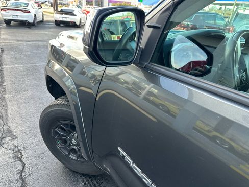 Used 2017 Toyota Tacoma SR5 image 52