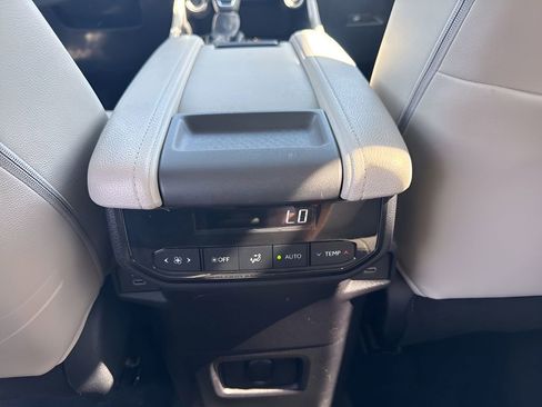Used 2025 Toyota Grand Highlander AWD image 15