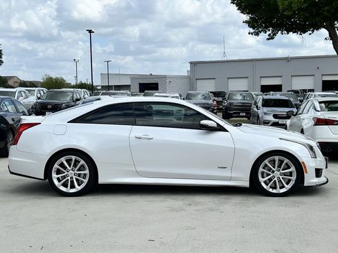 Used 2016 Cadillac ATS V w/ Luxury Package RWD image 3
