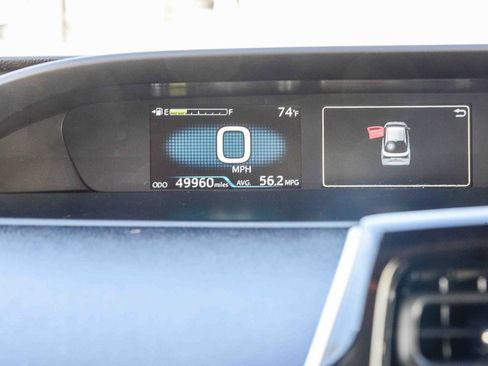 Certified 2022 Toyota Prius LE image 29