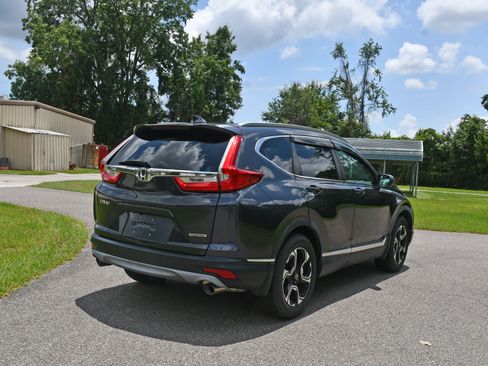 Used 2018 Honda CR-V Touring image 4