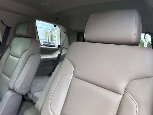 Used 2017 Chevrolet Tahoe LT w/ Luxury Package AWD/4WD image 16
