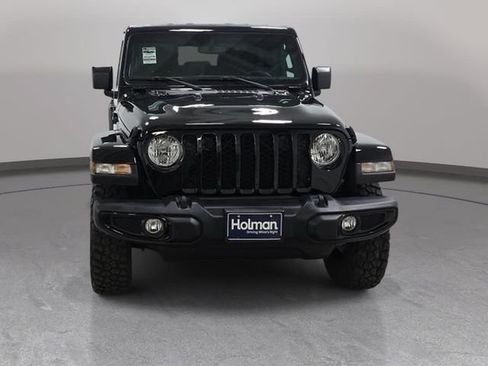 Used 2023 Jeep Gladiator Sport AWD/4WD image 3
