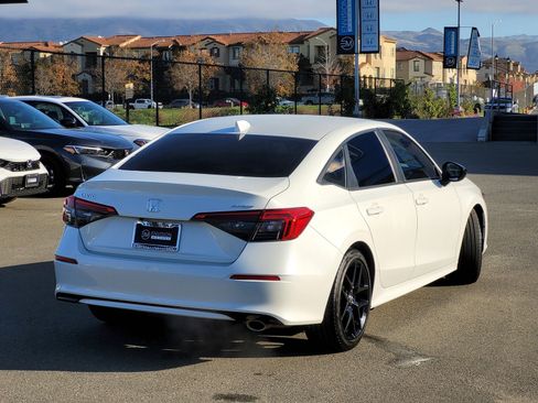 Certified 2024 Honda Civic Sport image 5