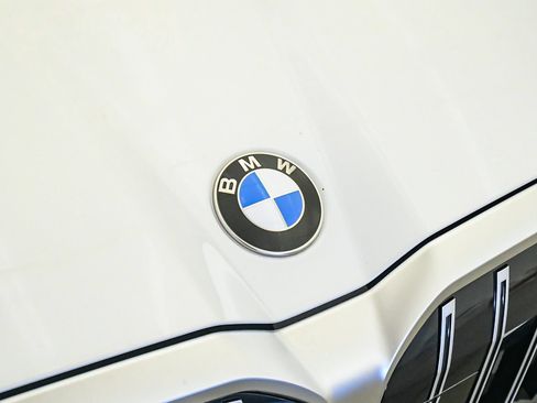 Used 2026 BMW 530i RWD image 8