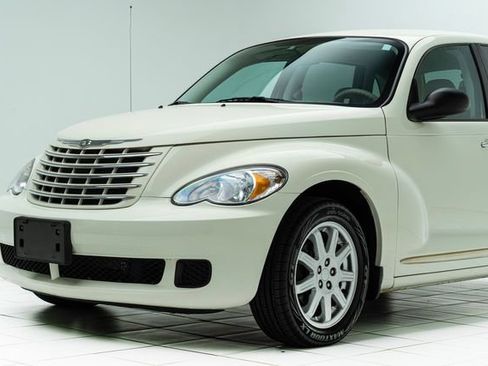 Used 2007 Chrysler PT Cruiser Touring w/ Fleet Value Group I image 10