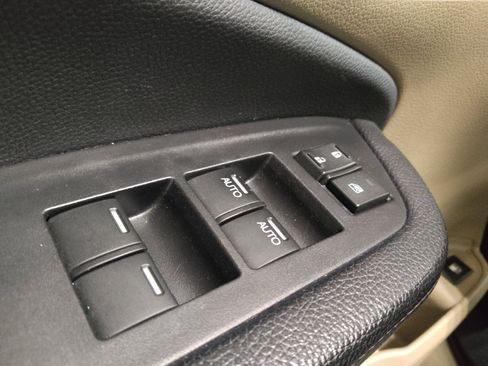 Used 2017 Honda Pilot EX image 27