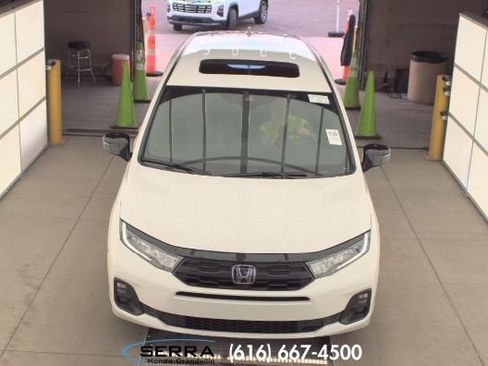 Certified 2025 Honda Odyssey Sport-L image 1