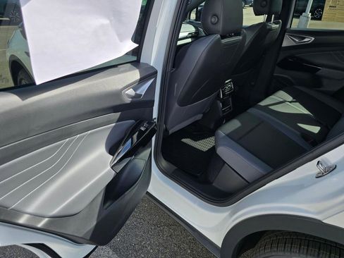 New 2026 Volkswagen ID.4 Pro S image 34