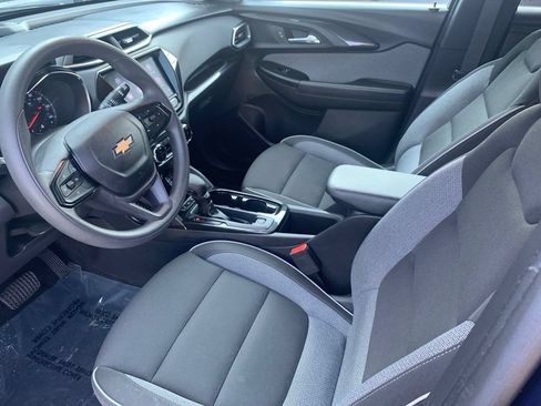 Used 2023 Chevrolet TrailBlazer LT w/ Convenience Package AWD/4WD image 12