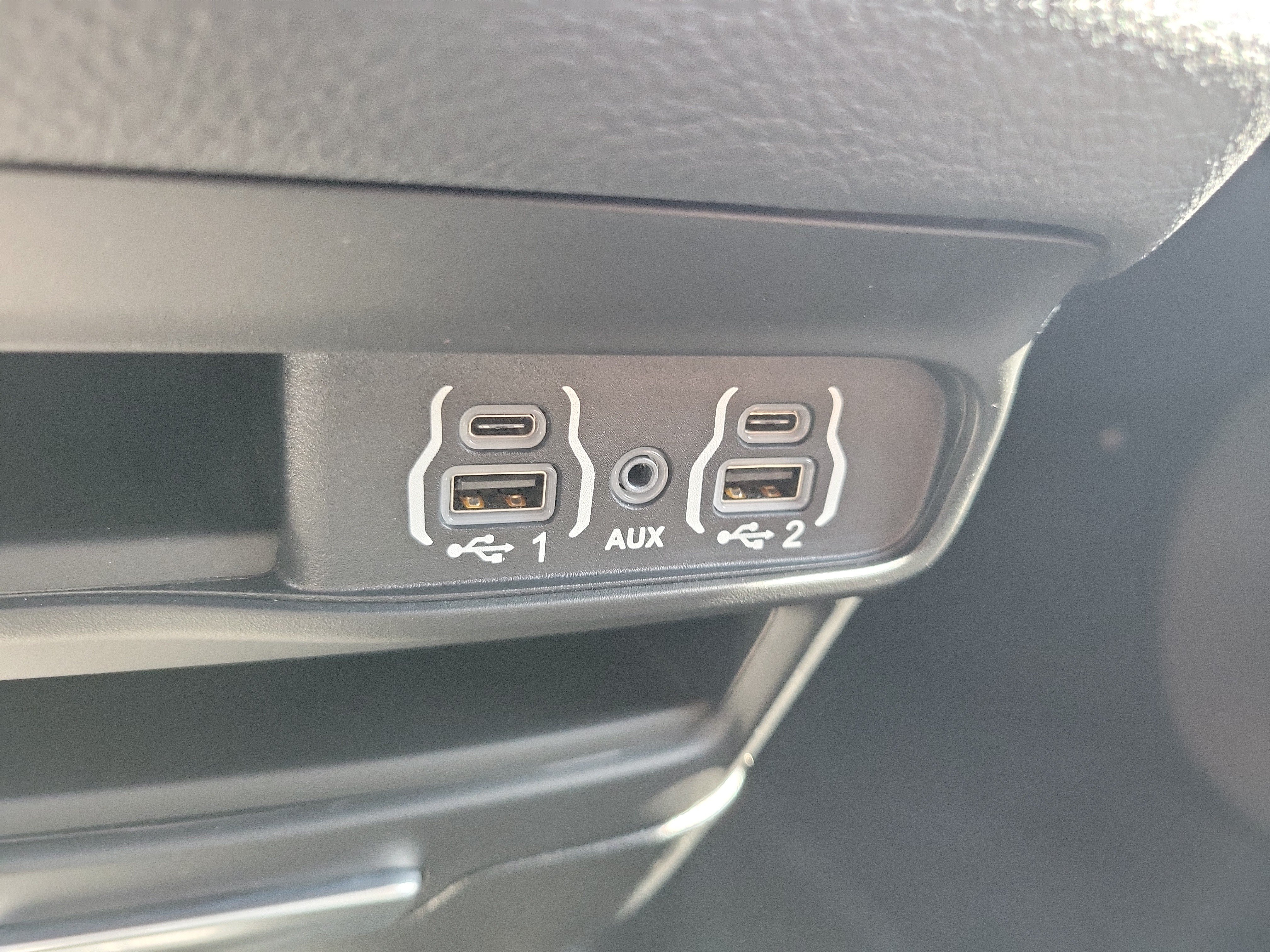 Used 2025 Chrysler Pacifica Select FWD image 20