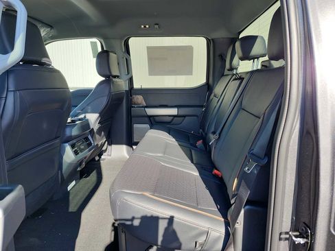 New 2026 Ford F250 Lariat w/ FX4 Off-Road Package image 15