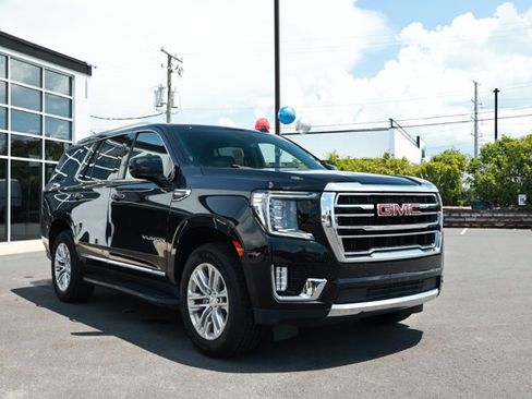 Used 2024 GMC Yukon SLT RWD image 3