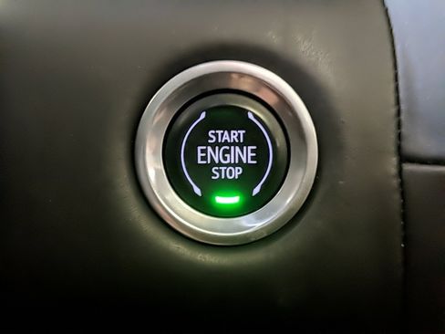 Used 2023 GMC Yukon Denali Ultimate image 31