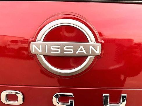 Certified 2023 Nissan Rogue SV w/ SV Premium Package image 30