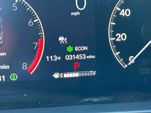 Used 2025 Honda HR-V Sport image 32