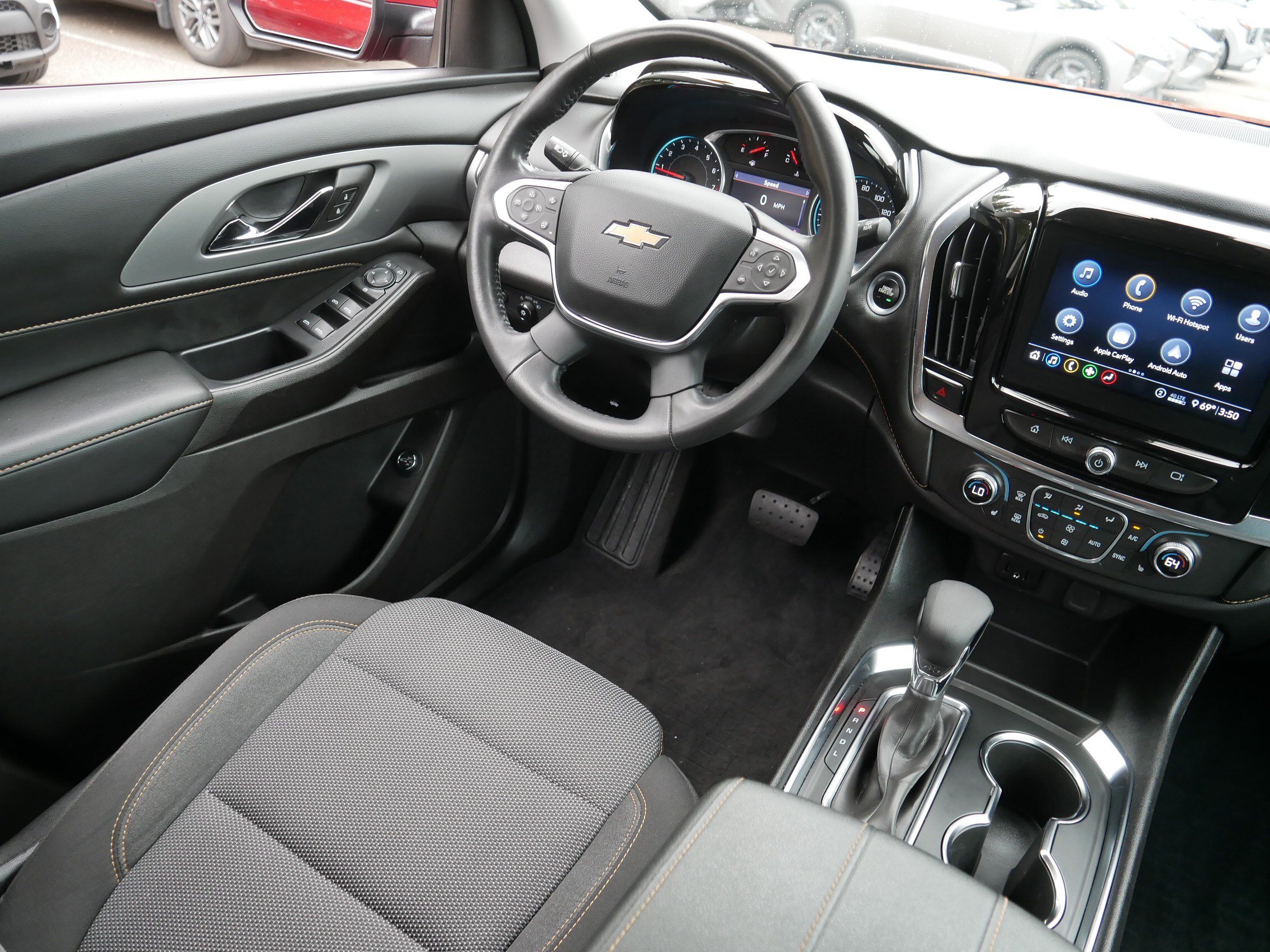 Used 2021 Chevrolet Traverse LT w/ LPO, Floor Liner Package AWD/4WD image 9
