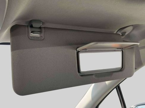 Certified 2022 Toyota Sienna XLE FWD image 34
