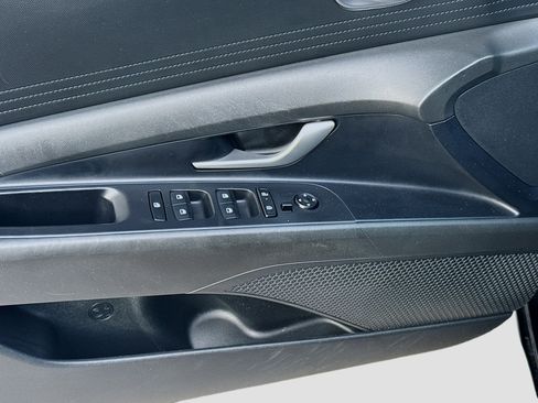 Used 2024 Hyundai Elantra SEL image 14