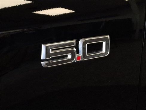 Used 2024 Ford Mustang GT Premium image 33