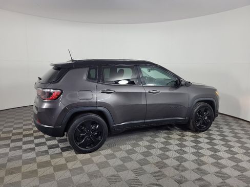 Used 2021 Jeep Compass Latitude FWD image 10