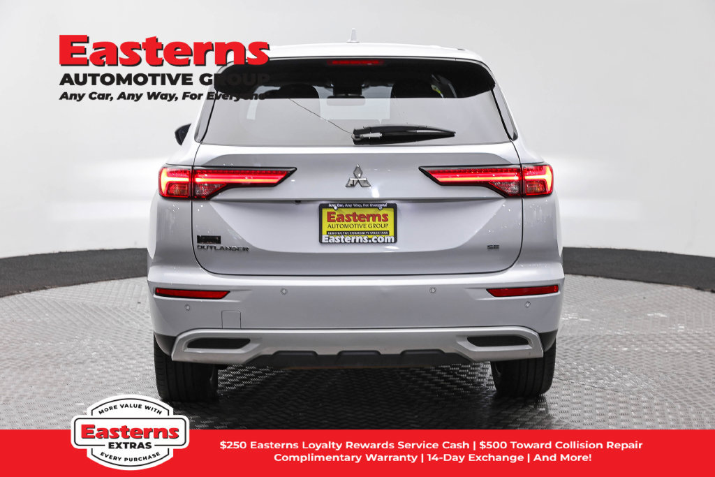 Used 2024 Mitsubishi Outlander SE FWD image 7