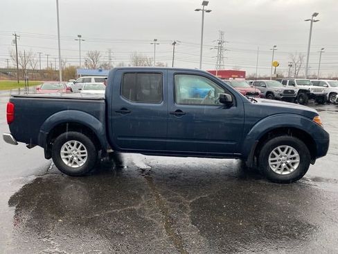 Used 2018 Nissan Frontier SV w/ Value Truck Package image 6