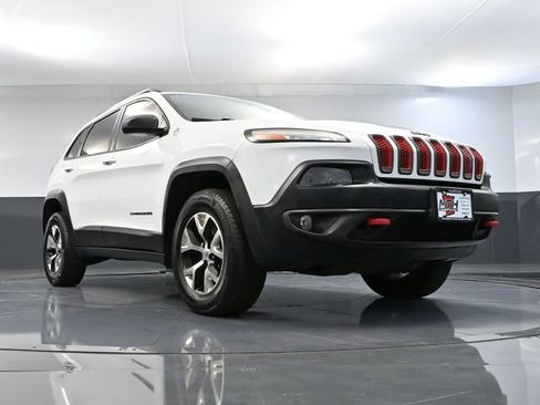 Used 2015 Jeep Cherokee Trailhawk AWD/4WD image 47