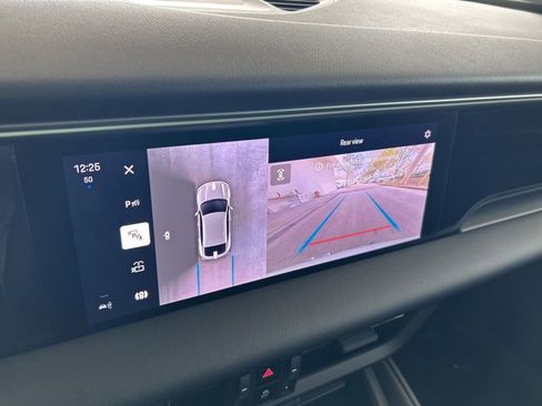 Used 2025 Porsche Macan Electric image 9