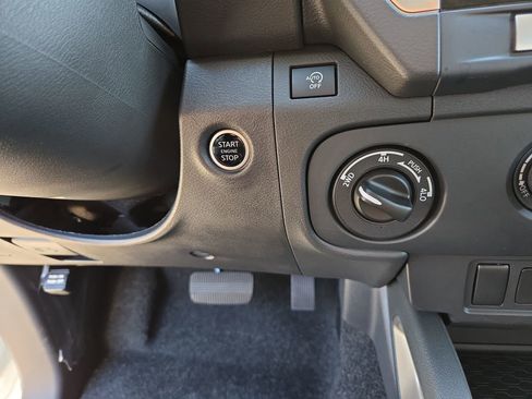 New 2025 Nissan Frontier SV AWD/4WD image 18