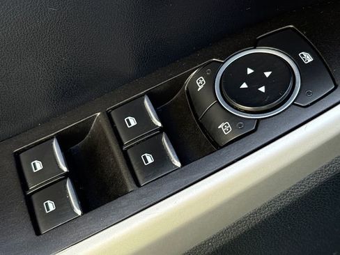 Used 2021 Ford Explorer XLT w/ Equipment Group 202A image 32