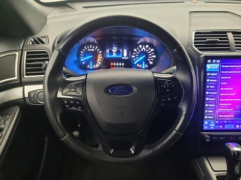 Used 2016 Ford Explorer XLT AWD/4WD image 22