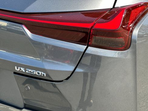Used 2024 Lexus UX 250h FWD image 34