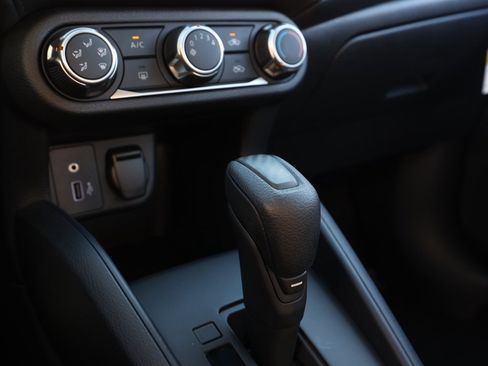 New 2025 Nissan Versa S image 30