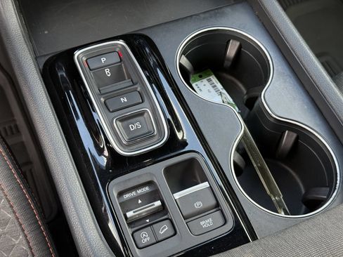 Used 2023 Honda Pilot Sport image 28